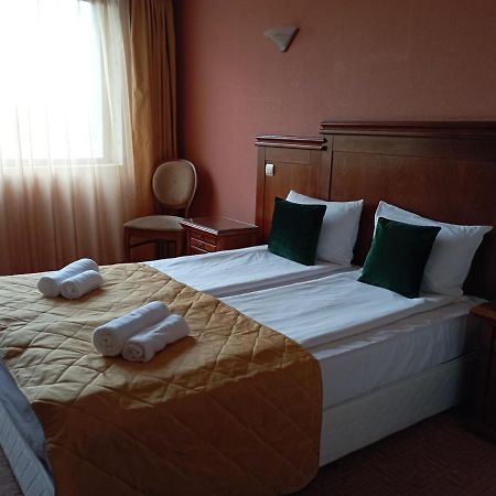 וליקו טורנובו Hotel Bolyari מראה חיצוני תמונה