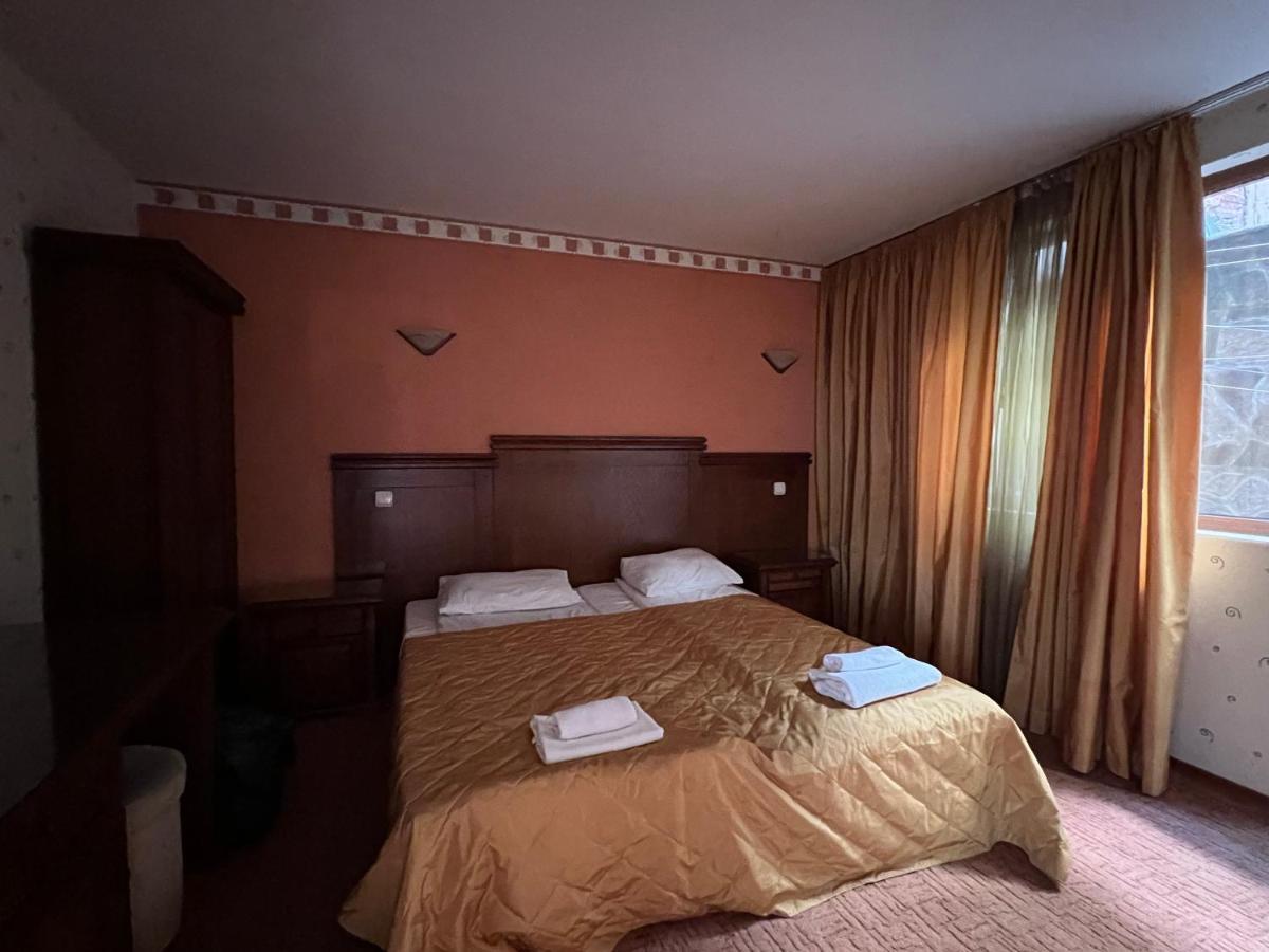 וליקו טורנובו Hotel Bolyari מראה חיצוני תמונה