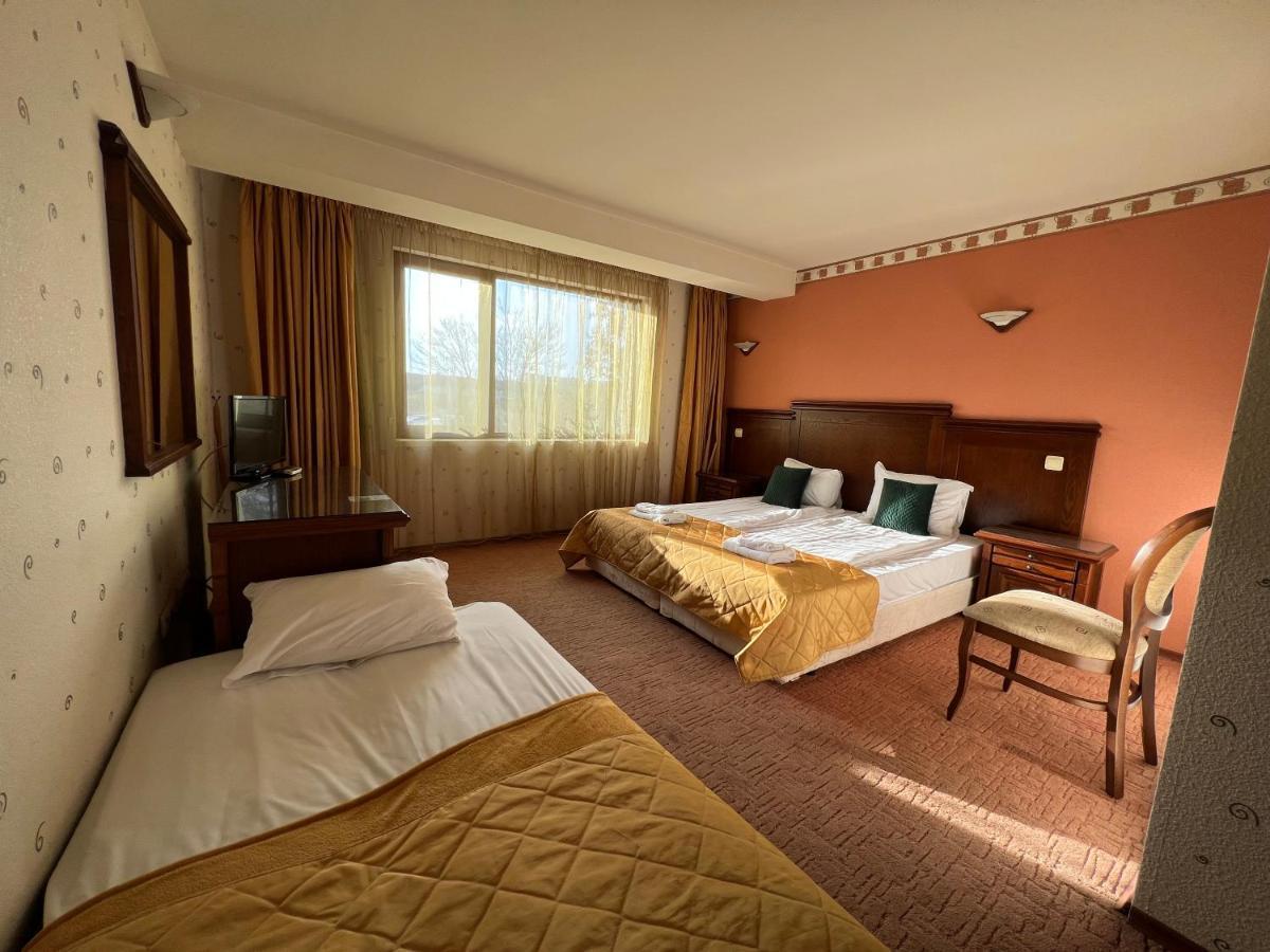 וליקו טורנובו Hotel Bolyari מראה חיצוני תמונה
