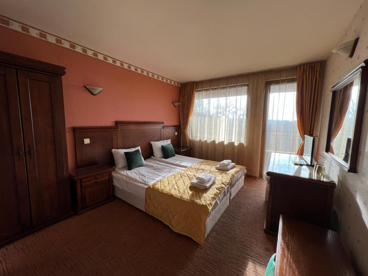 וליקו טורנובו Hotel Bolyari מראה חיצוני תמונה