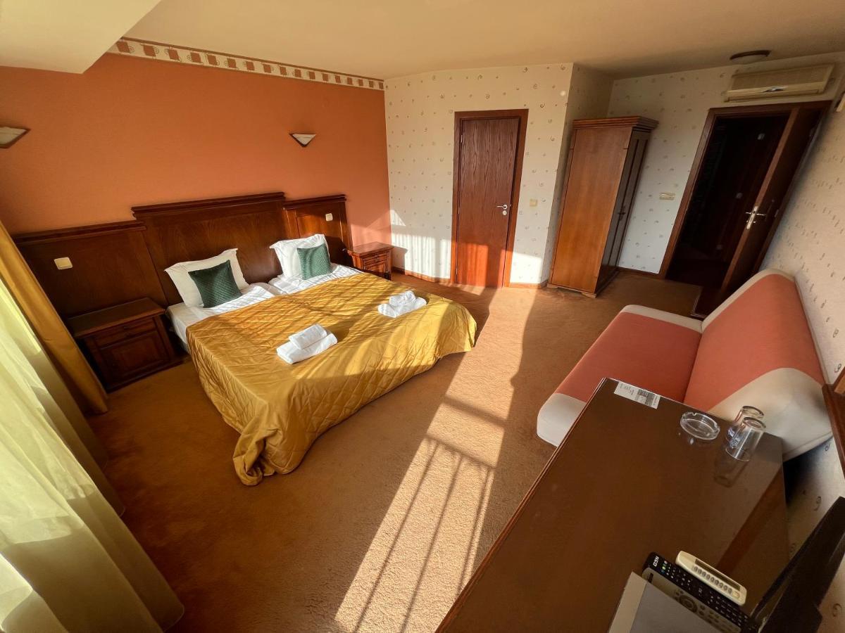 וליקו טורנובו Hotel Bolyari מראה חיצוני תמונה