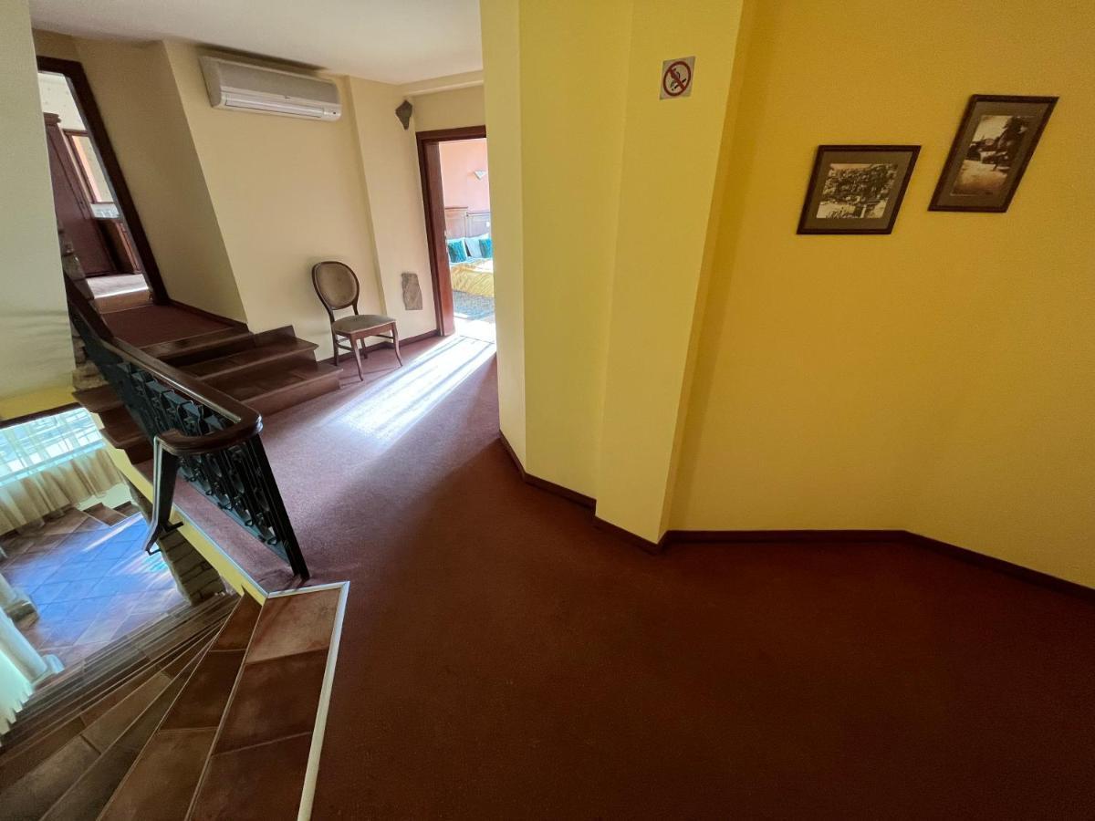 וליקו טורנובו Hotel Bolyari מראה חיצוני תמונה